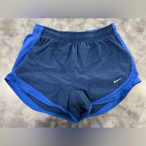 Nike women’s shorts